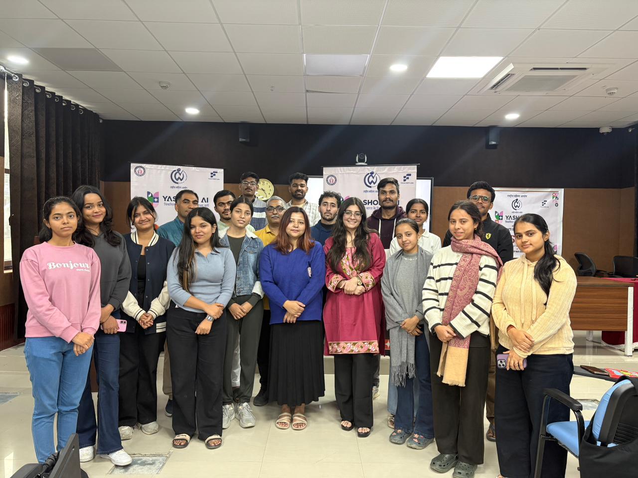 AI for Everyone: Tools, Trends & Everyday Applications